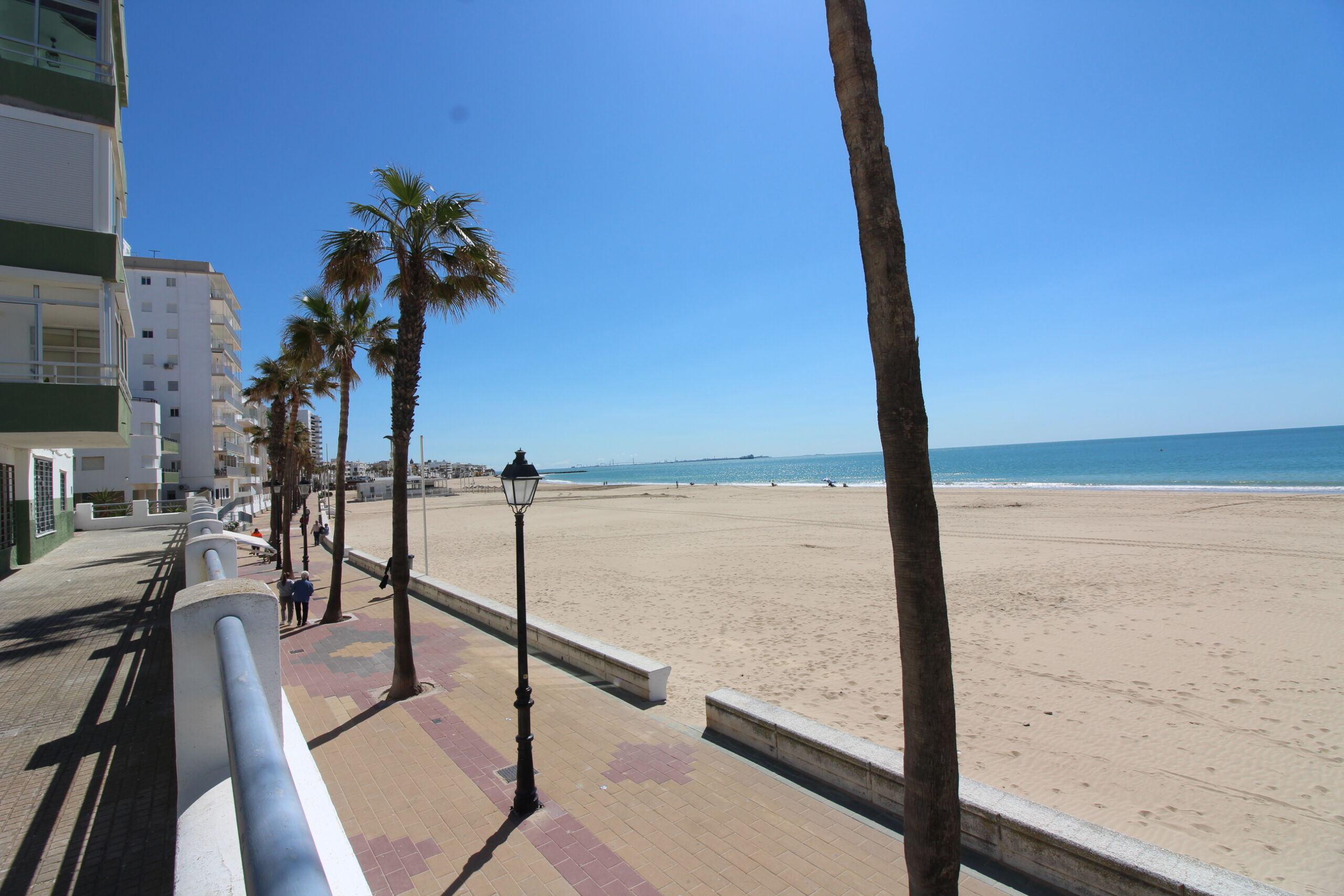 Playa de Rota situada a pocos minutos andando de la vivienda
