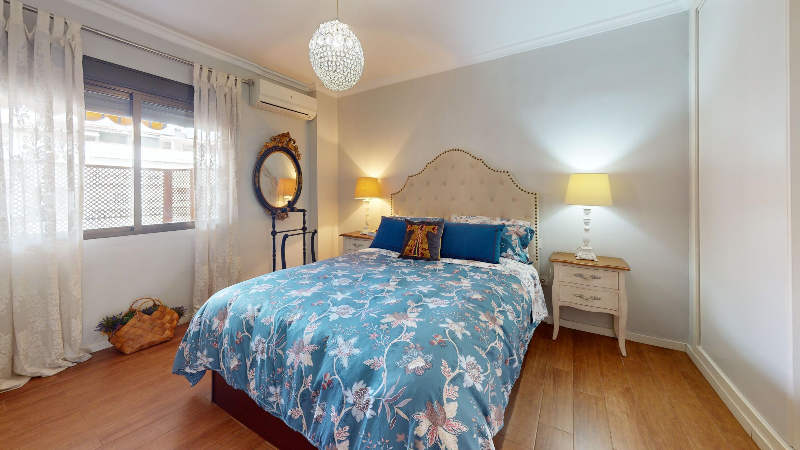 31A-Avenida-de-la-Republica-Argentina-Bedroom 2